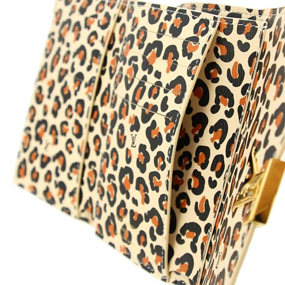 Portefeuille Capucines Compact Accessory Leather Beige Wallet - Picture 6 of 7